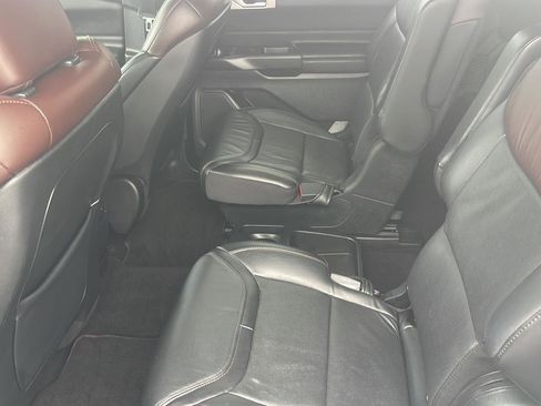 Used 2020 Ford Explorer Platinum w/ Premium Technology Package image 6