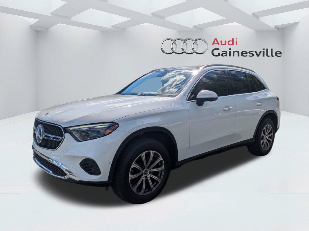 Used 2024 Mercedes-Benz GLC 300 4MATIC image 10