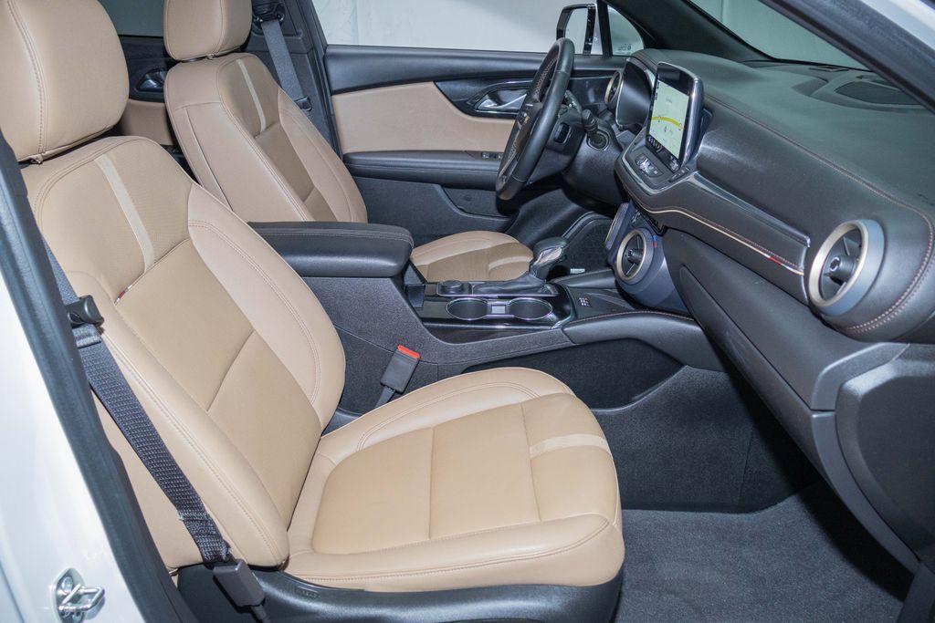 Used 2023 Chevrolet Blazer Premier w/ Driver Confidence II Package AWD/4WD image 13