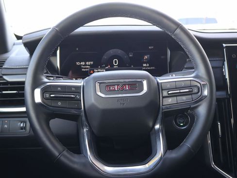 Used 2025 GMC Acadia Elevation image 13