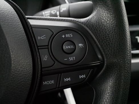 Used 2022 Toyota Corolla LE image 25