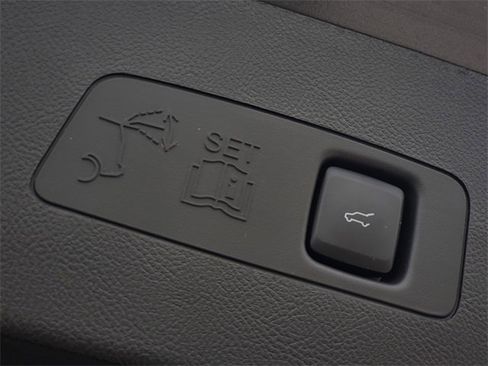 Certified 2023 Lincoln Corsair AWD w/ Equipment Group 101A image 34