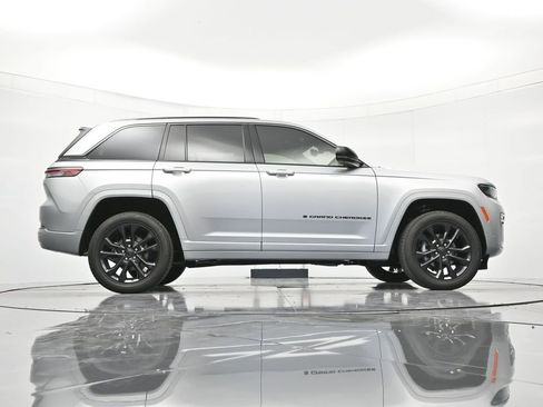 New 2026 Jeep Grand Cherokee Limited AWD/4WD image 39