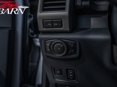 Used 2022 Ford F350 Platinum image 29