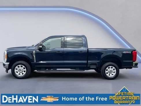 Used 2023 Ford F250 XLT AWD/4WD image 3