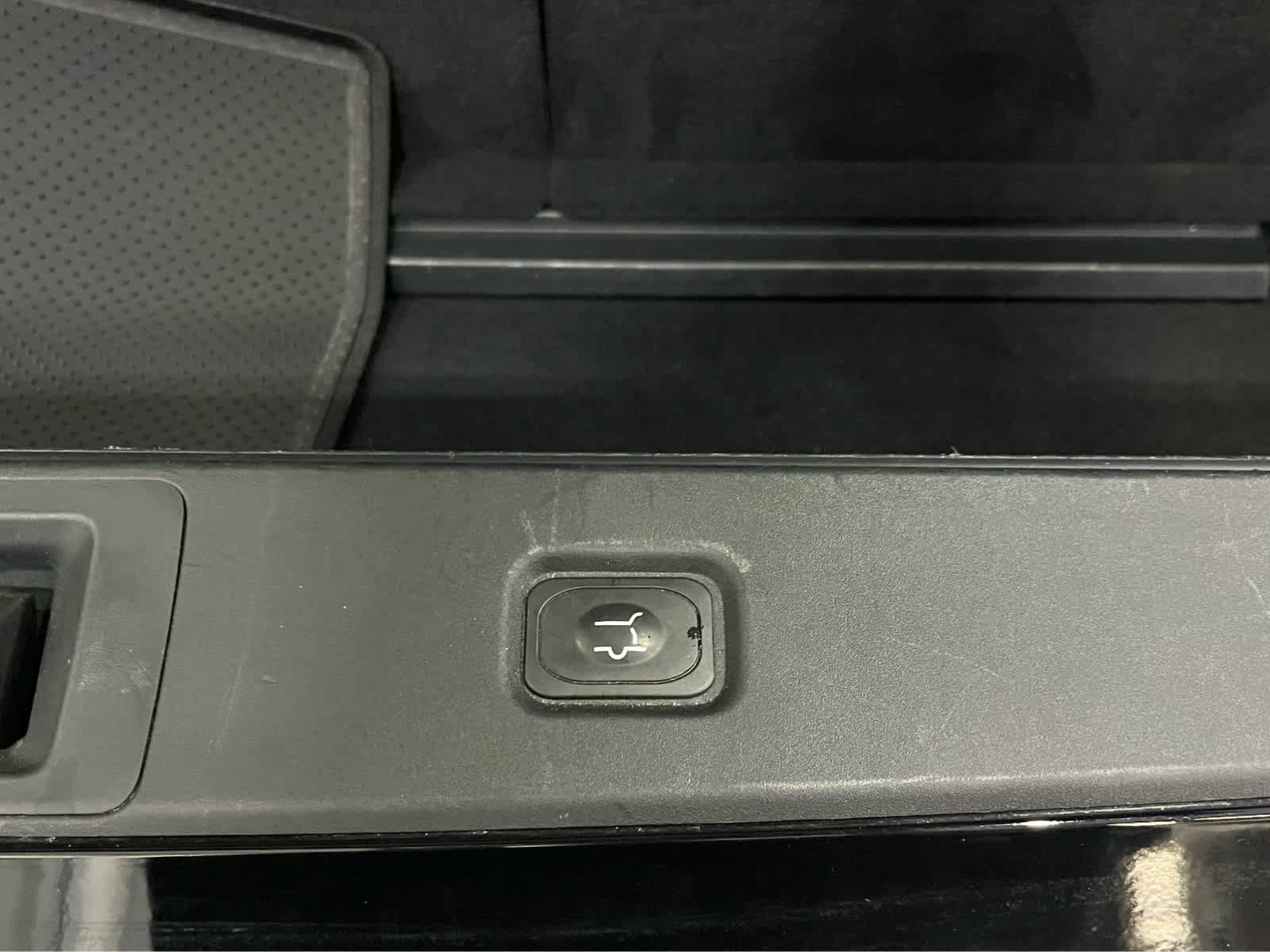 Certified 2025 Ford Expedition Active AWD/4WD image 13