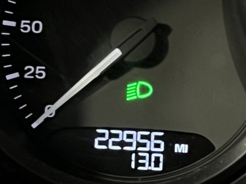 Used 2024 Porsche Macan w/ Premium Plus Package image 14