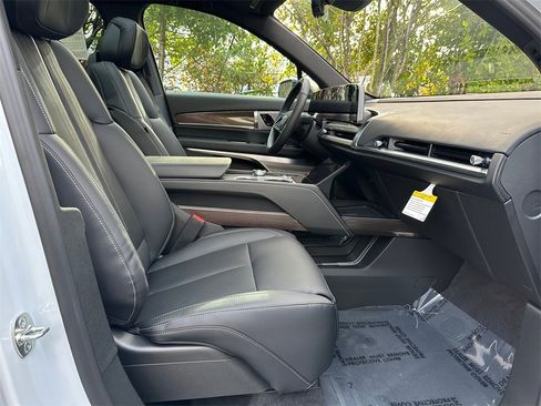 New 2026 Cadillac Vistiq Sport image 10