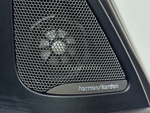 Used 2018 BMW M3 image 21