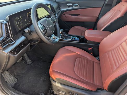 Used 2023 Kia Sportage SX image 11