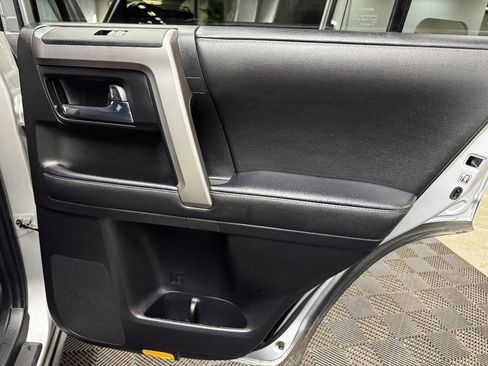 Used 2020 Toyota 4Runner SR5 Premium image 50