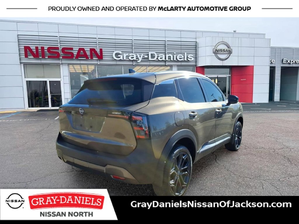 Certified 2027 Nissan Kicks SR FWD image 8