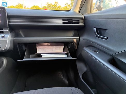Used 2024 Hyundai Kona SEL FWD image 42