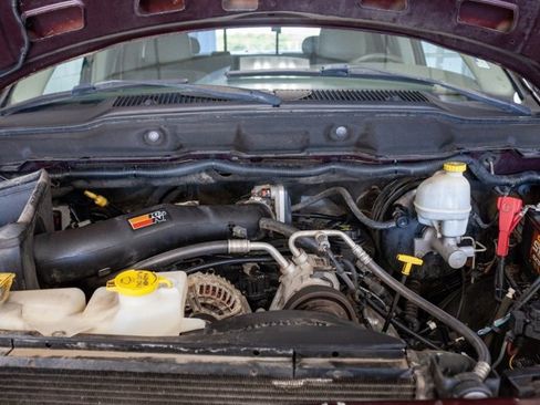 Used 2005 Dodge Ram 1500 Truck SLT image 16