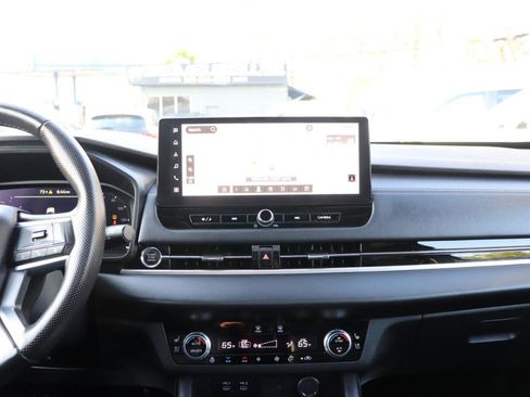 Used 2025 Mitsubishi Outlander SEL image 21