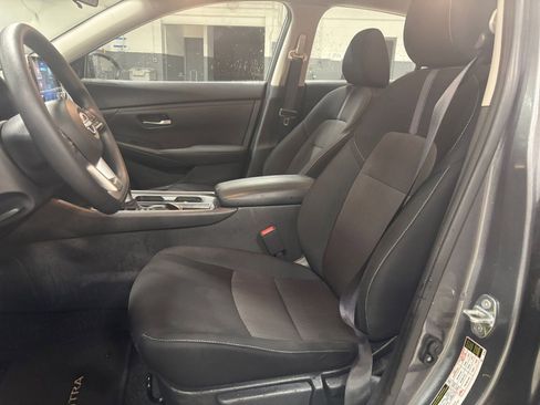 Used 2025 Nissan Sentra SV image 35