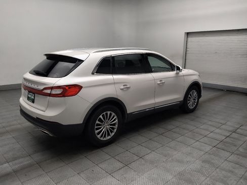 Used 2017 Lincoln MKX Select w/ Select Plus Package FWD image 10