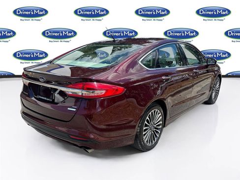 Used 2018 Ford Fusion SE w/ Fusion SE Technology Package FWD image 7