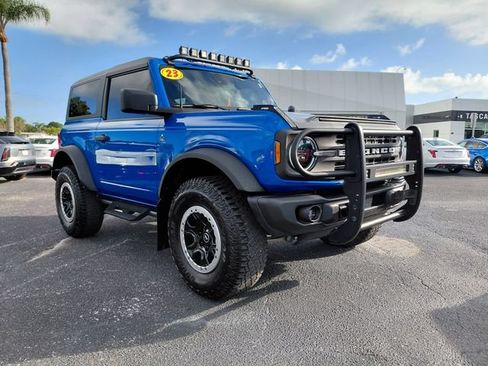 Used 2023 Ford Bronco Black Diamond w/ Sasquatch Package AWD/4WD image 2