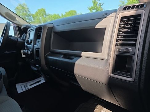 Used 2016 RAM 1500 Express AWD/4WD image 21