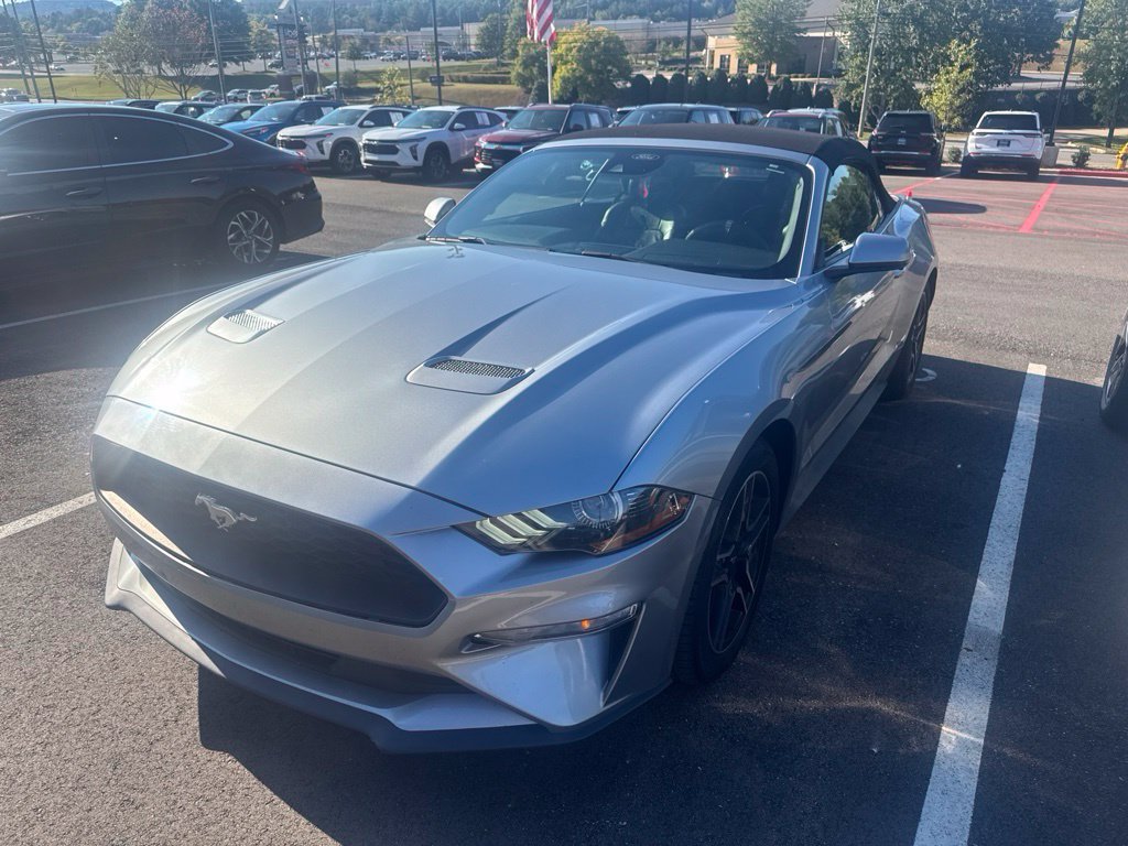 Used 2022 Ford Mustang Premium RWD image 2