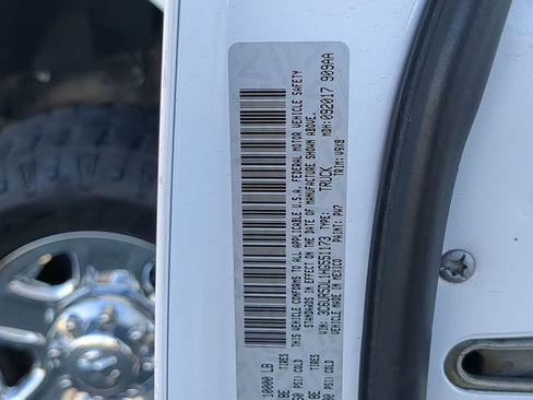 Used 2017 RAM 2500 SLT image 22