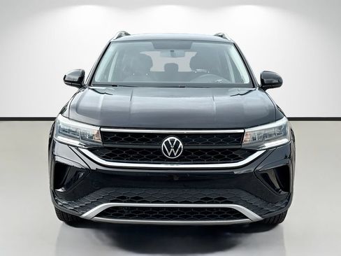 Used 2022 Volkswagen Taos SE FWD image 8