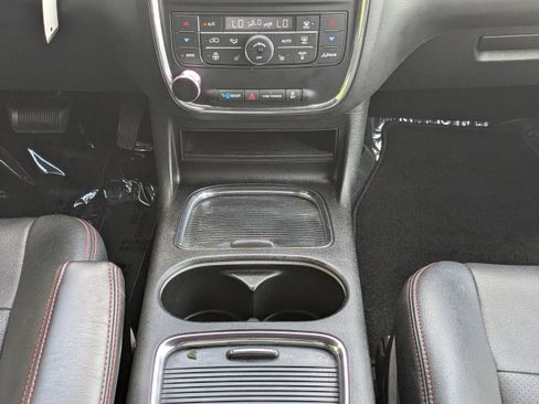 Certified 2019 Dodge Grand Caravan GT FWD image 18