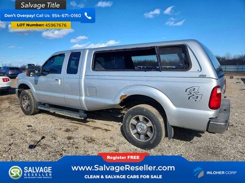 Used 2011 Ford F250 Lariat w/ Chrome Pkg image 3