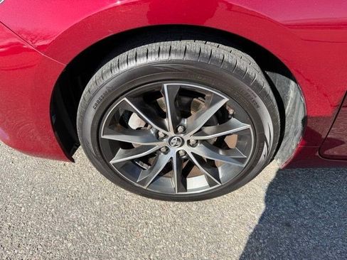 Used 2015 Toyota Camry XSE w/ Moonroof Package image 10