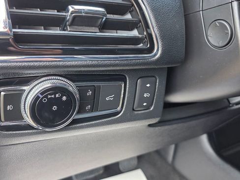 Used 2018 Lincoln Navigator Reserve w/ Technology Package image 27