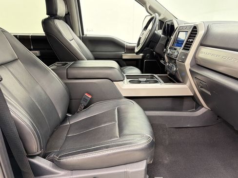 Used 2020 Ford F250 Lariat w/ Lariat Ultimate Package AWD/4WD image 28