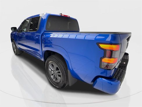 Used 2025 Nissan Frontier SV image 10