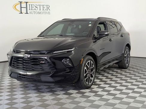 Certified 2023 Chevrolet Blazer RS w/ Enhanced Convenience Package FWD image 4
