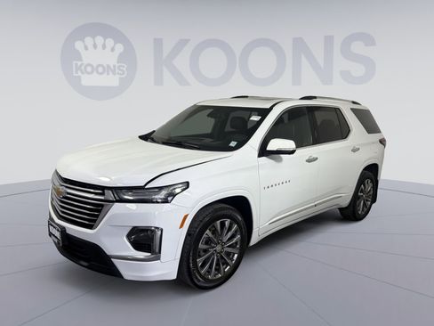 Used 2023 Chevrolet Traverse Premier image 1