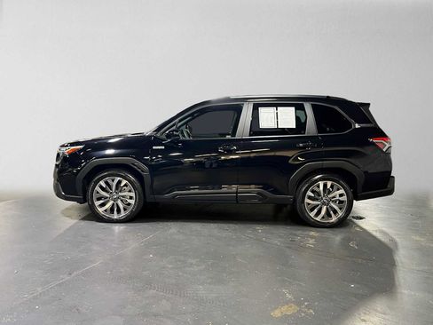 Used 2025 Subaru Forester Touring AWD/4WD image 6
