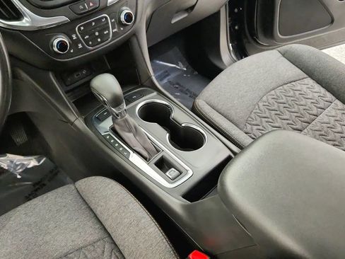 Used 2022 Chevrolet Equinox LT image 33