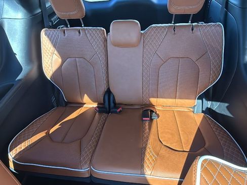 New 2026 Chrysler Pacifica Pinnacle image 12