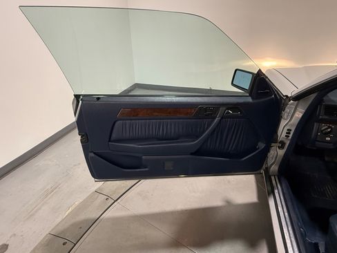 Used 1990 Mercedes-Benz 300 CE Coupe image 17