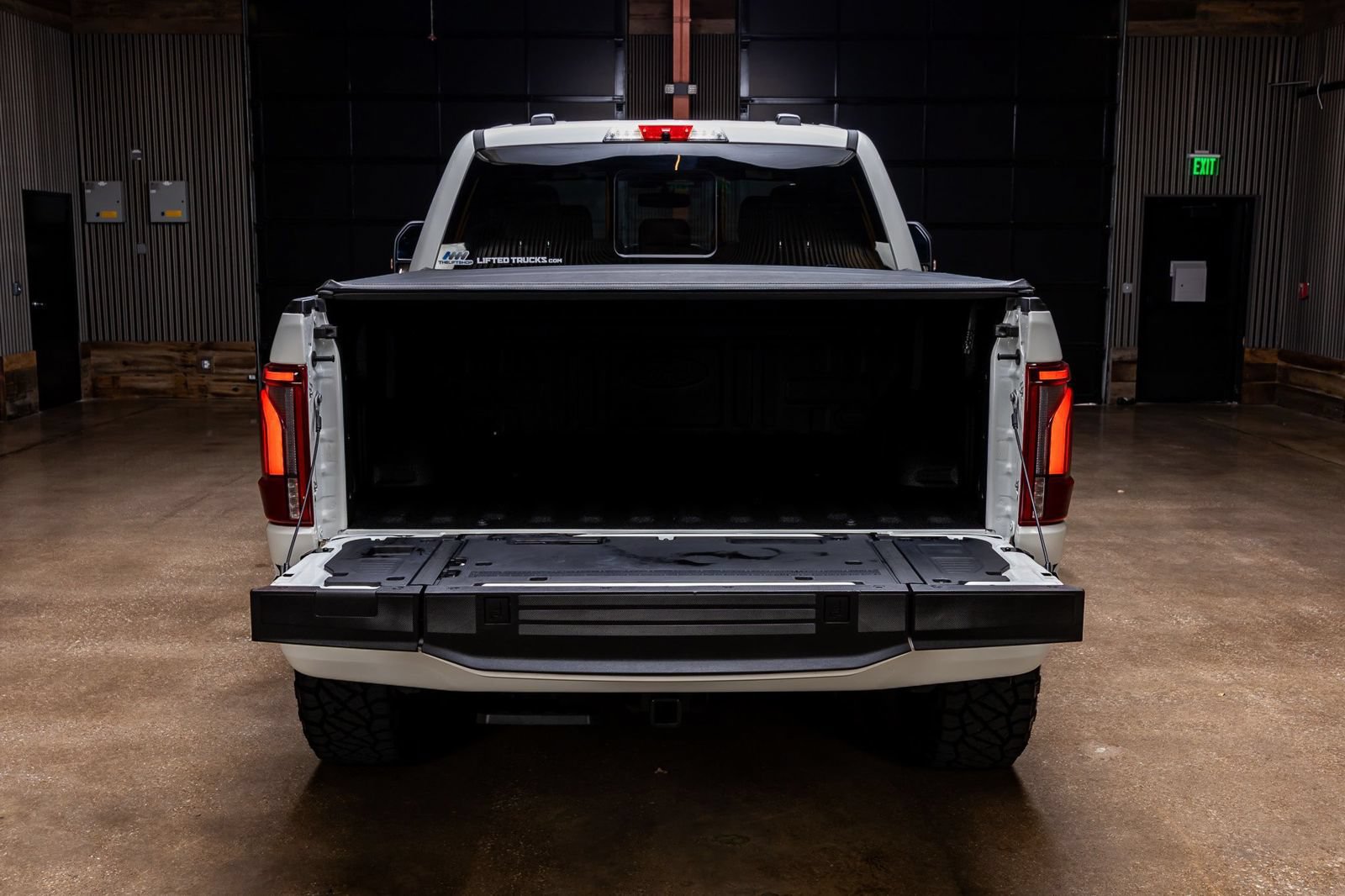 Used 2025 Ford F150 Platinum AWD/4WD image 9