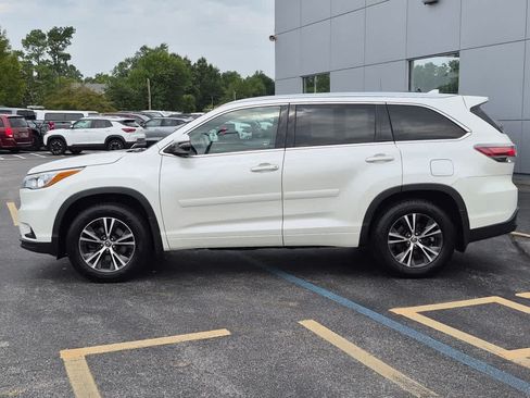 Used 2016 Toyota Highlander XLE AWD/4WD image 5