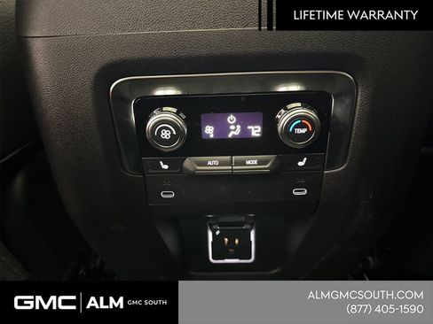 New 2026 GMC Yukon Denali w/ Sun & Power Step Package AWD/4WD image 25