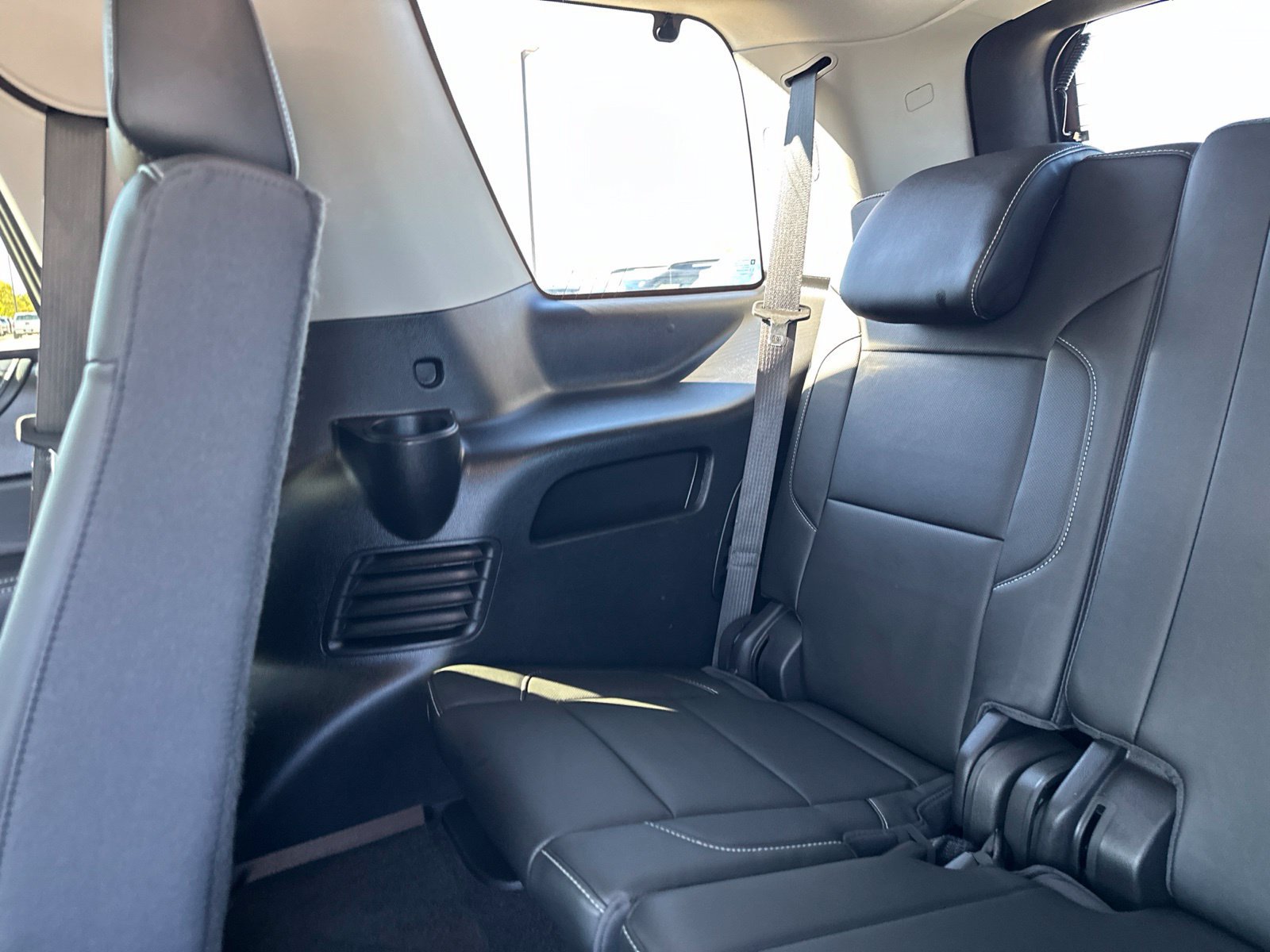 Used 2018 GMC Yukon SLT w/ Open Road Package AWD/4WD image 28