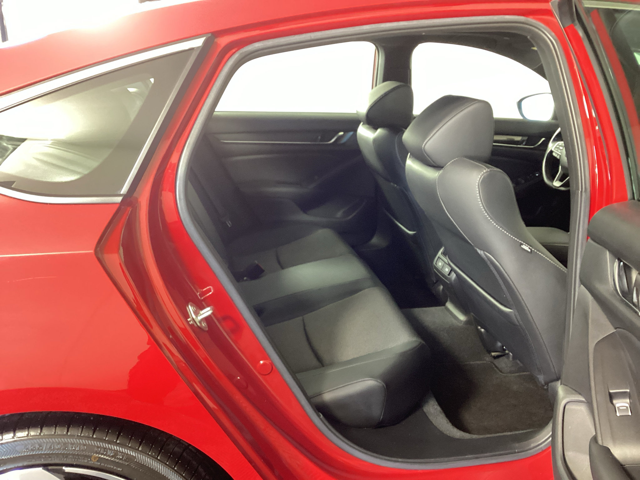 Used 2021 Honda Accord Sport image 11