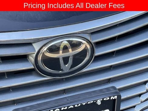Used 2019 Toyota Avalon XLE w/ Moonroof Package FWD image 13