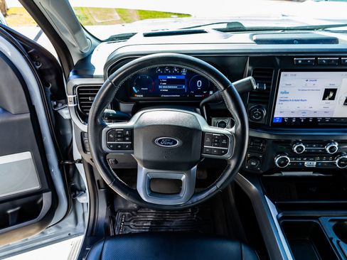 Used 2024 Ford F350 Lariat w/ Lariat Ultimate Package image 19
