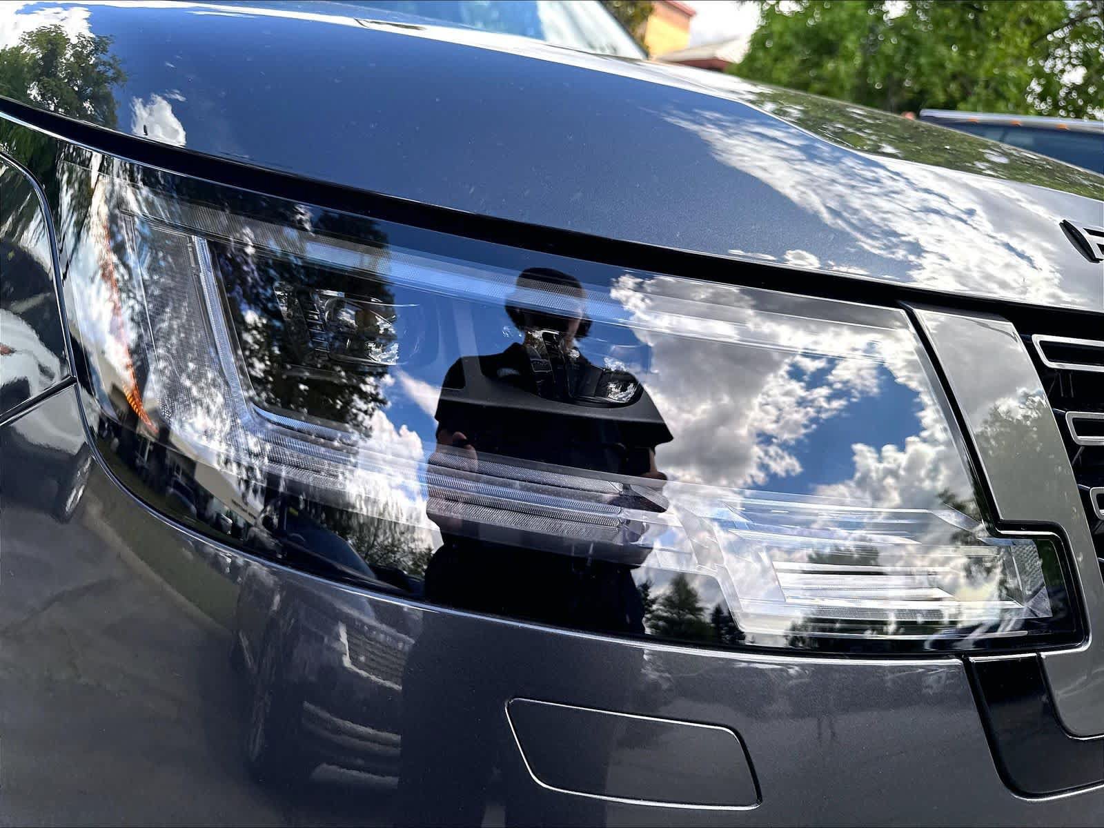 New 2026 Land Rover Range Rover Long Wheelbase SE AWD/4WD image 33