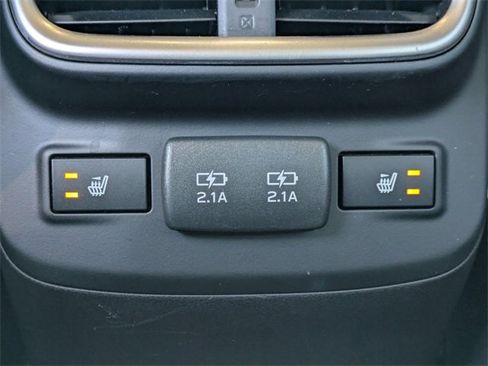 Used 2022 Subaru Outback Limited image 16