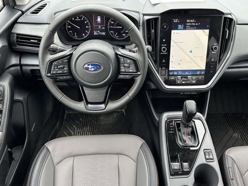 Used 2025 Subaru Crosstrek 2.5i Limited w/ Crosstrek Mirror Package image 9