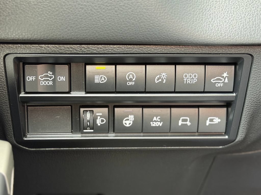 Used 2023 Toyota Tundra Limited w/ Power Package AWD/4WD image 27